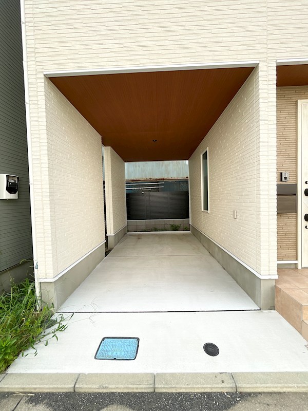 安浦町1丁目　新築戸建　2号棟 現地写真（駐車場）