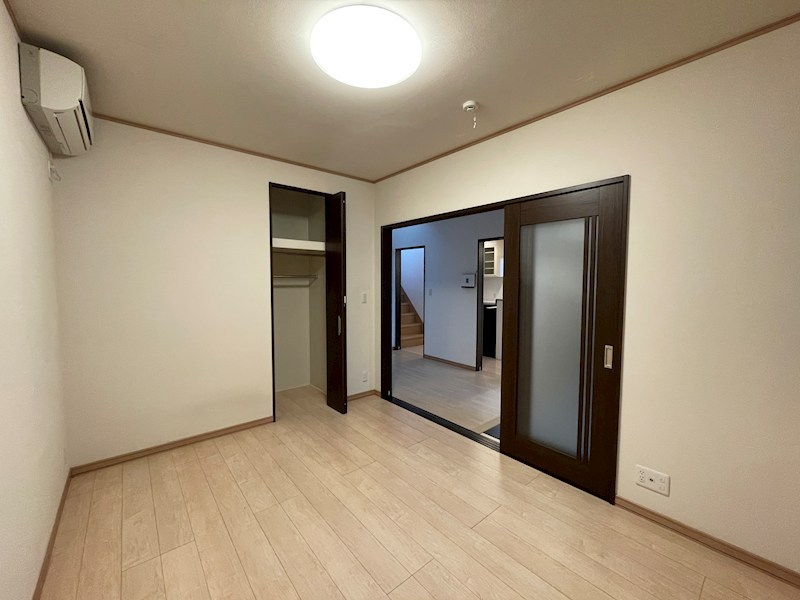 佐島の丘2丁目　中古戸建 内観写真（寝室）