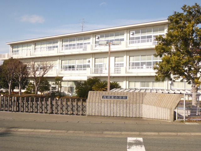 袋井市立浅羽東小学校 袋井市諸井 周辺画像1