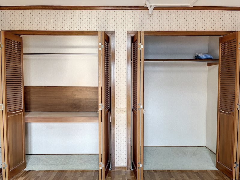 西側洋室の収納スペースです。 袋井市下山梨1丁目 その他