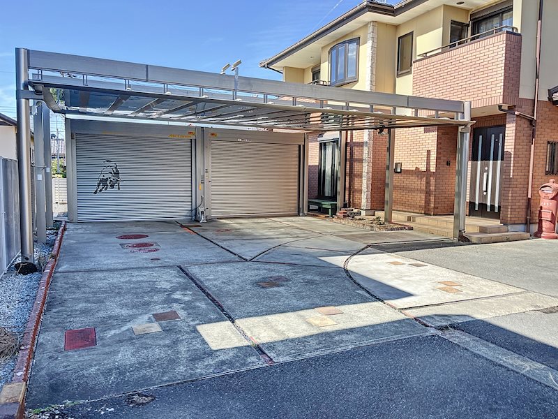 悪天候時でも車の乗り降りの際に大変便利です! 菊川市下平川 その他