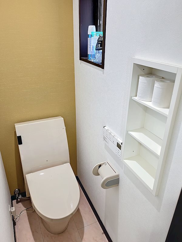 トイレも1階、2階それぞれにあります。 菊川市下平川 その他