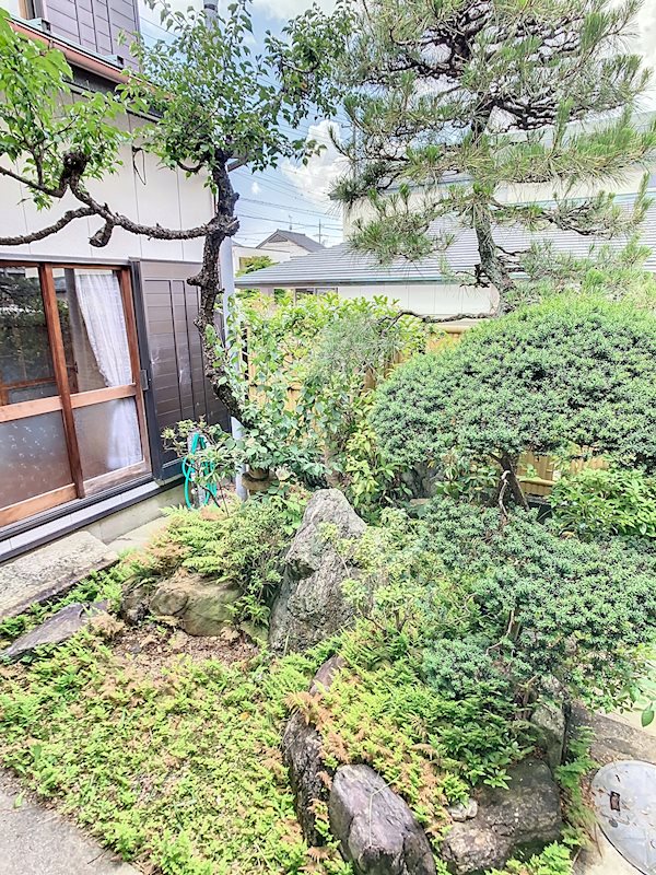 掛川市下俣 現地写真（庭）