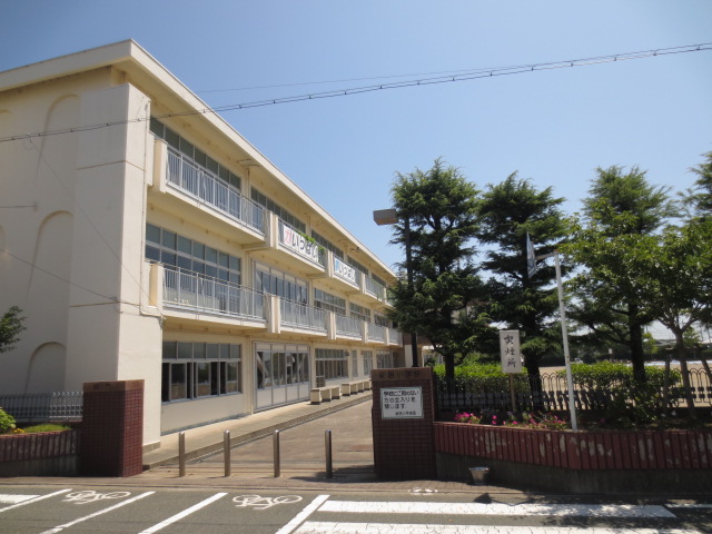 湖西市立新居小学校 湖西市新居町新居 周辺画像5