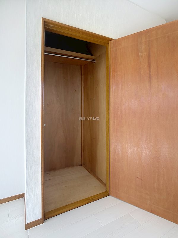 2階洋室8.5帖 収納スペース 磐田市豊岡 その他