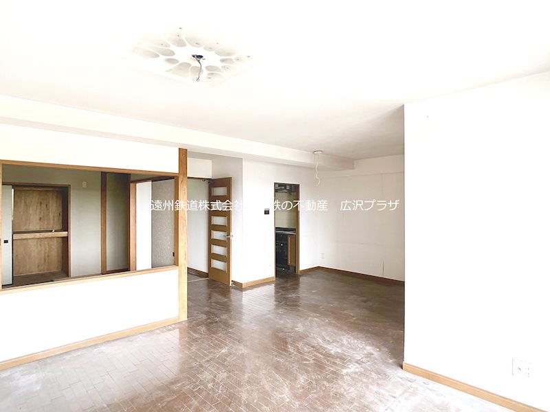 広沢プラザ TEL456-0055 までお気軽にお問い合わせください。 ロイヤルシャトー高丘 その他