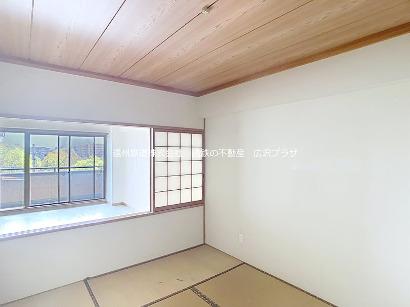 広沢プラザ TEL456-0055 までお気軽にお問い合わせください。 ロイヤルシャトー高丘 その他