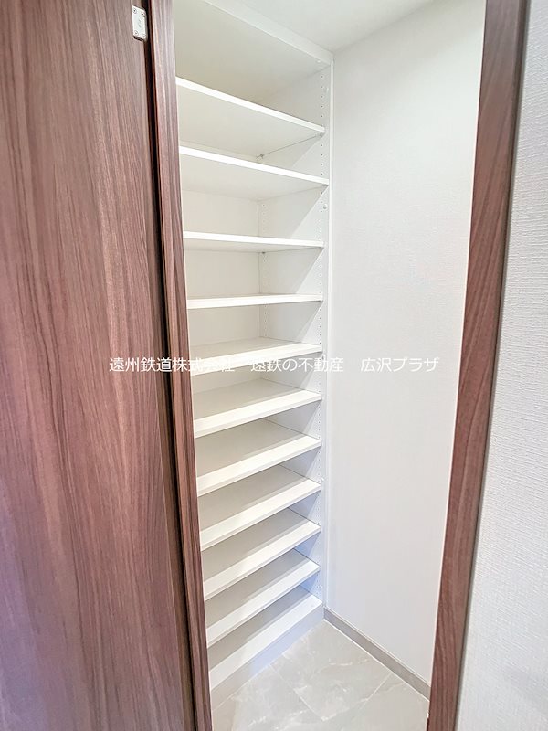 一条レジデンス西伊場 内観写真（収納）
