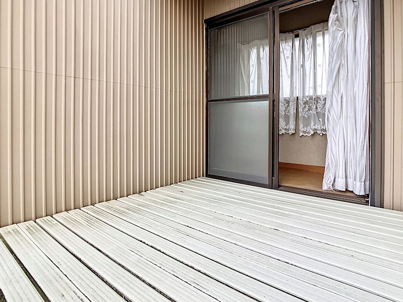 2階廊下からバルコニーへ出入りできます。 掛川市二瀬川 その他