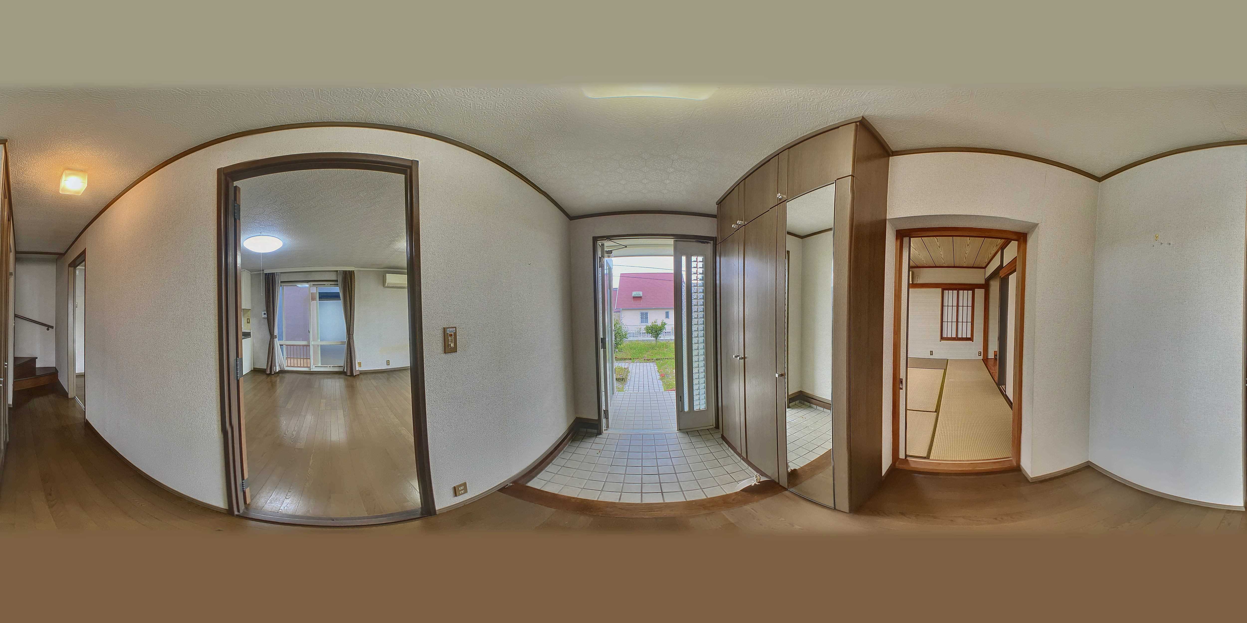 掛川市旭ヶ丘 現地写真（玄関）