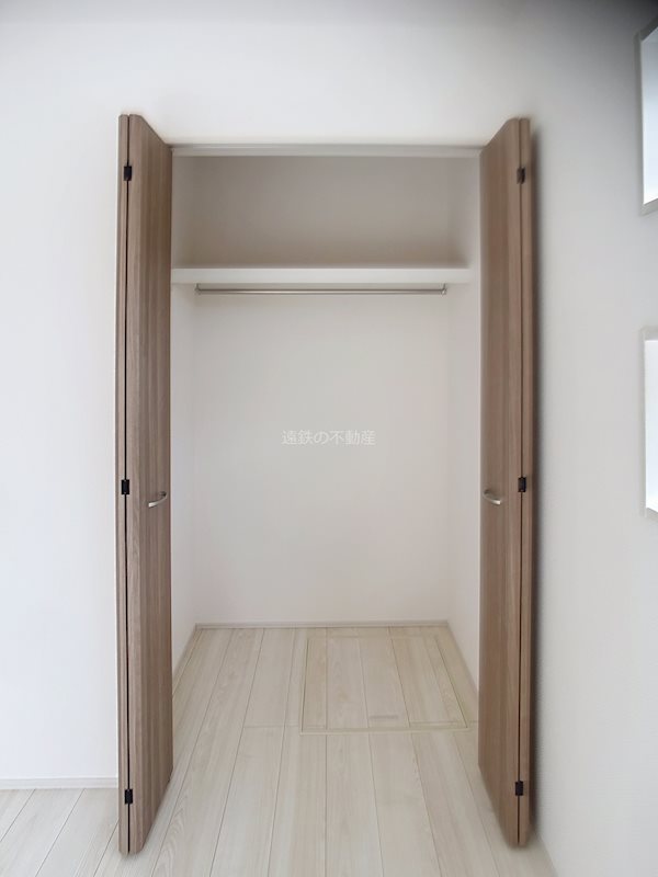 洋室南東 収納 掛川市西大渕 その他