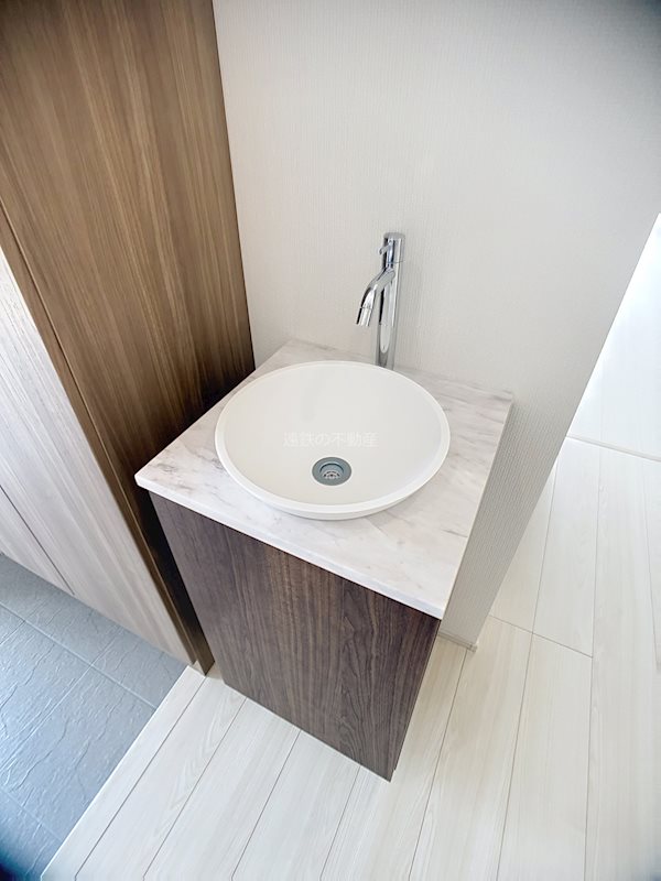 玄関に手洗い場があります 掛川市西大渕 その他