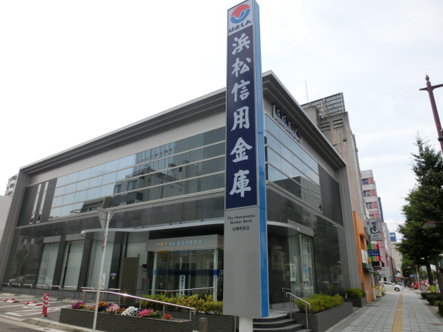 浜松市中央区三組町A区画  銀行