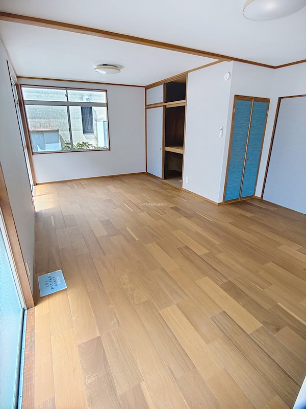 静岡県藤枝市藤岡４丁目 内観写真（リビング以外の居室）