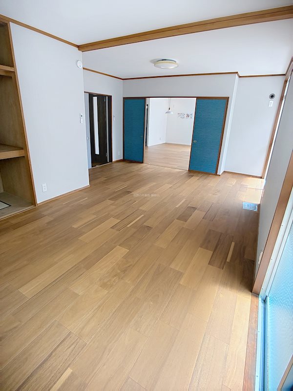 静岡県藤枝市藤岡４丁目 内観写真（リビング以外の居室）