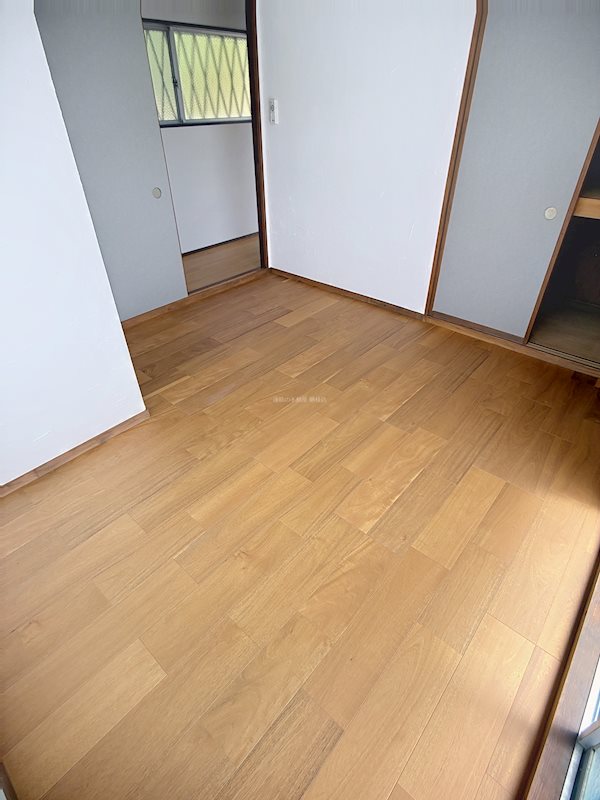 静岡県藤枝市藤岡４丁目 内観写真（リビング以外の居室）
