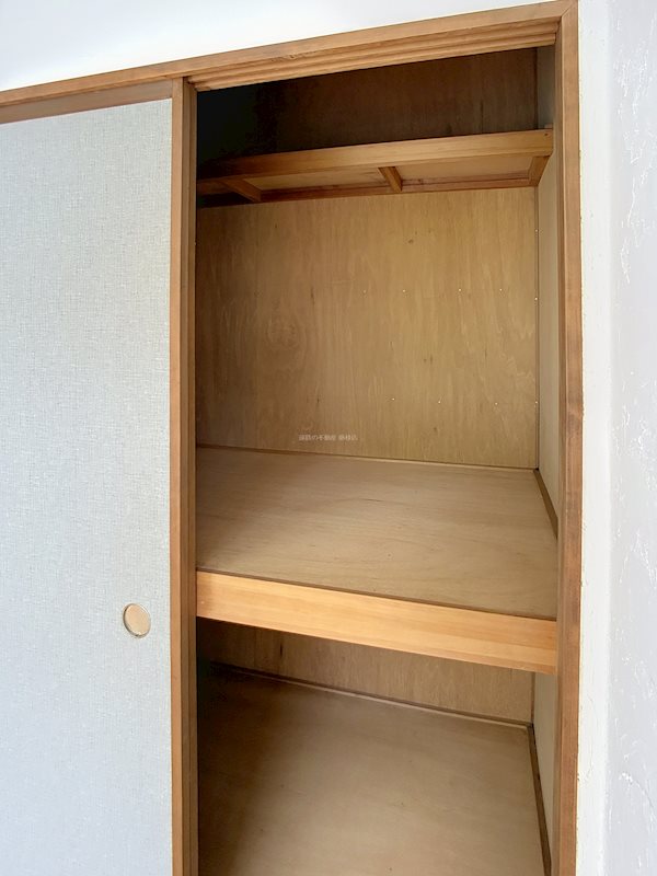 静岡県藤枝市藤岡４丁目 内観写真（収納）