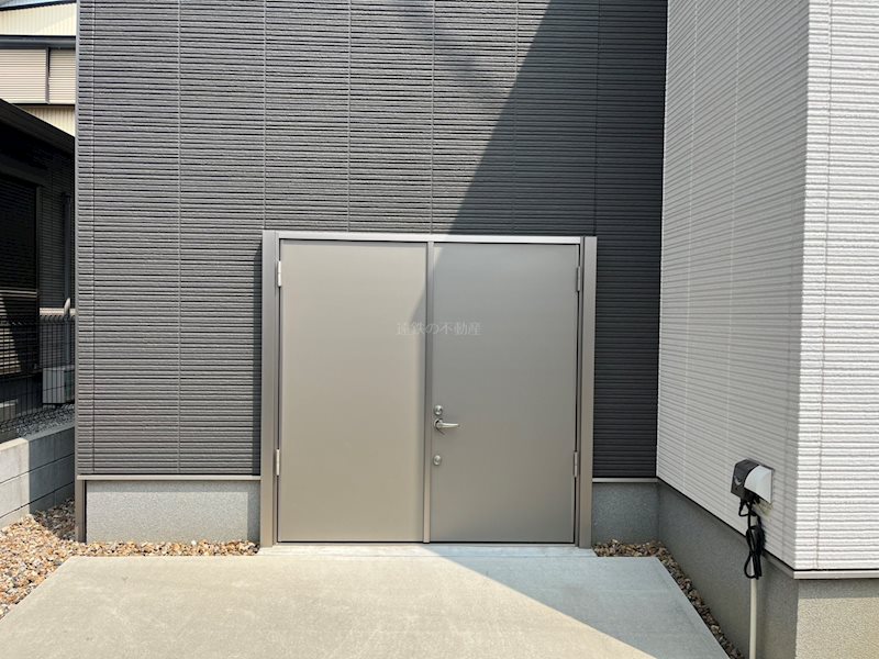 バイクガレージ入口 浜松市中央区向宿1丁目 その他