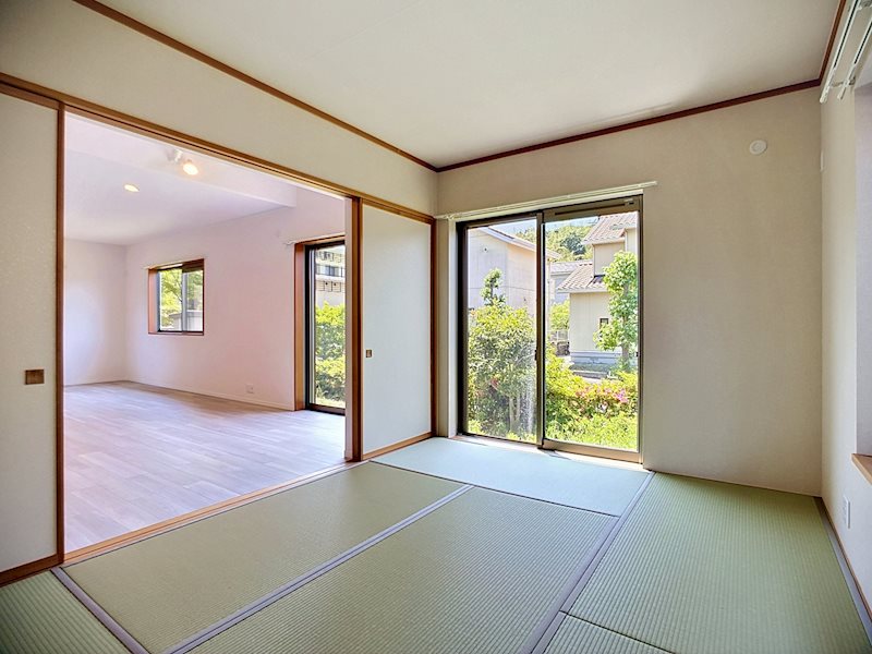 袋井市可睡の杜45-8 内観写真（リビング以外の居室）