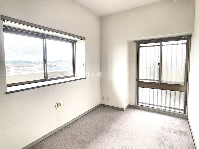 居住中物件につき、同間取の部屋の写真を掲載。当該物件は角部屋ではございません。 藤和ハイタウン上島 その他