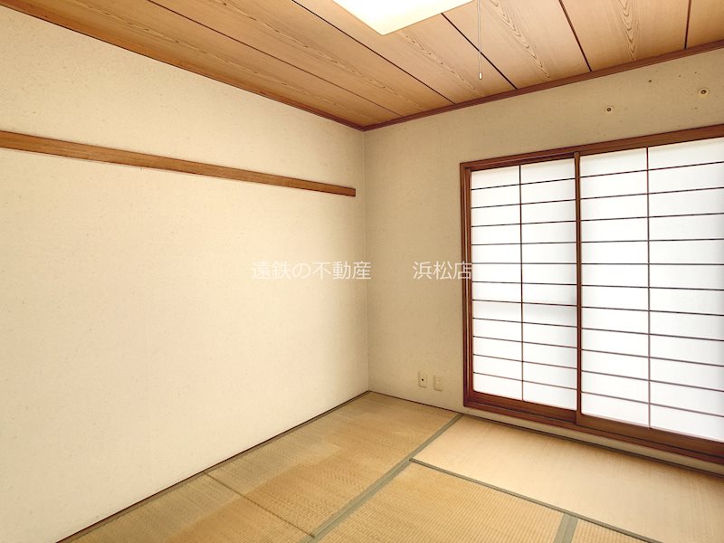 居住中物件につき、同間取の部屋の写真を掲載。当該物件は角部屋ではございません。 藤和ハイタウン上島 その他