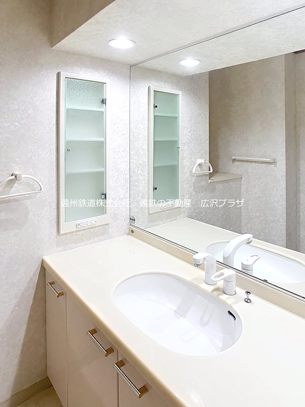 広沢プラザ TEL456-0055 までお気軽にお問い合わせください。 アートフォルム廣澤 その他