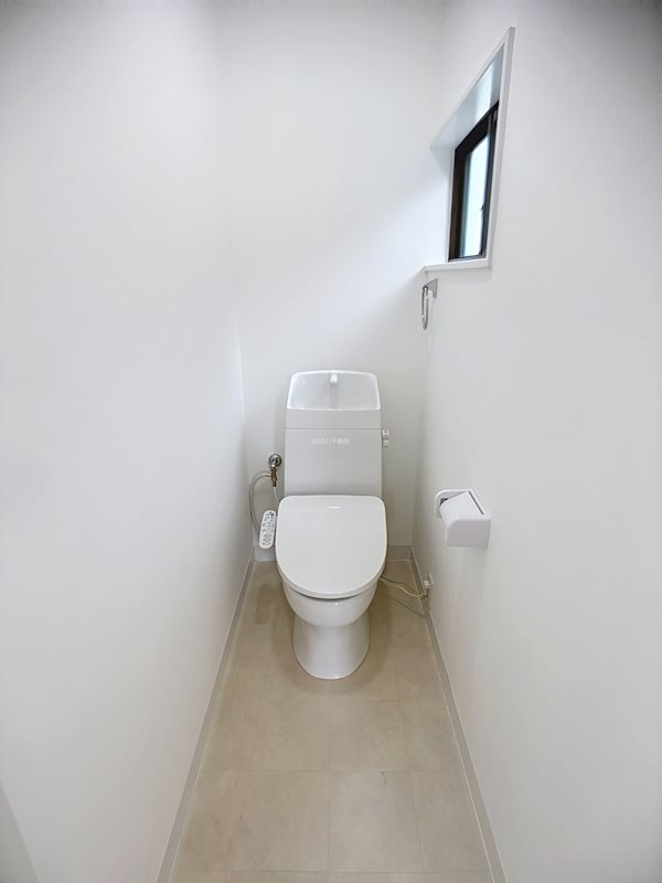 2階トイレ 菊川市本所 その他