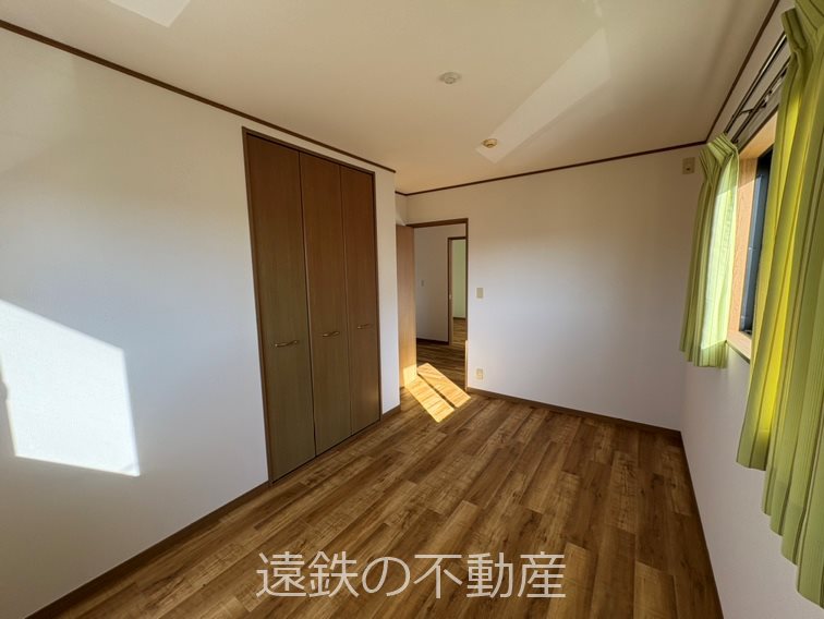 静岡県浜松市浜名区細江町中川680番39、888番549 内観写真（リビング以外の居室）
