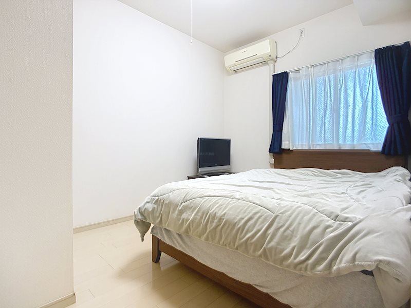 (西側洋室)子供部屋やご夫婦の寝室として利用できるプライベート空間です! ディークラディア葵東 その他