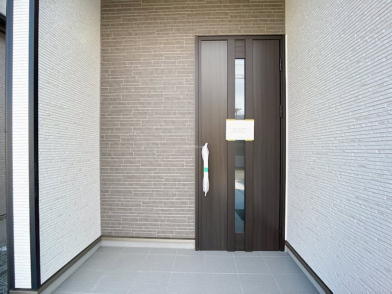 焼津市塩津 現地写真（玄関）