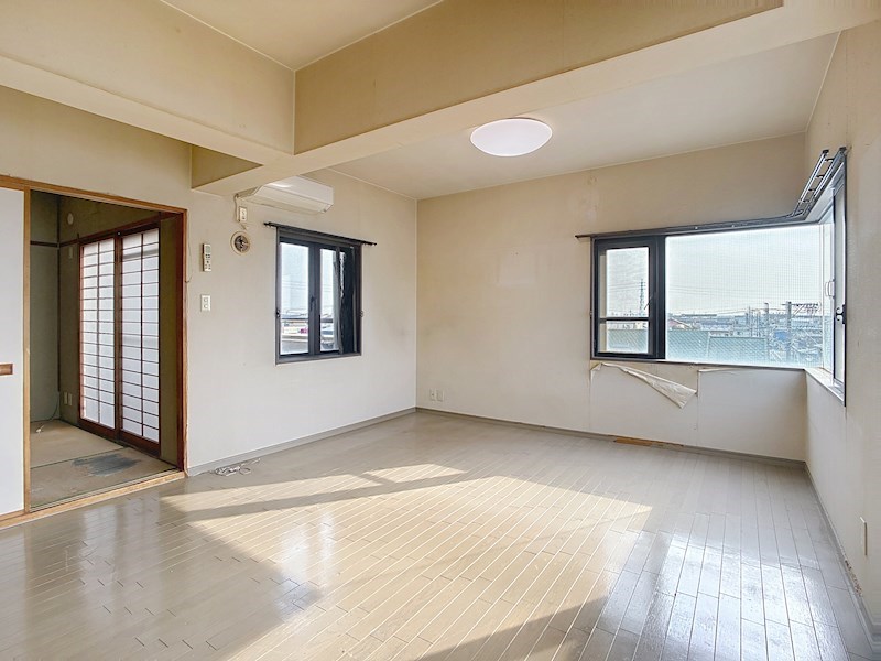 リバティ中島弐番館 内観写真（リビング）
