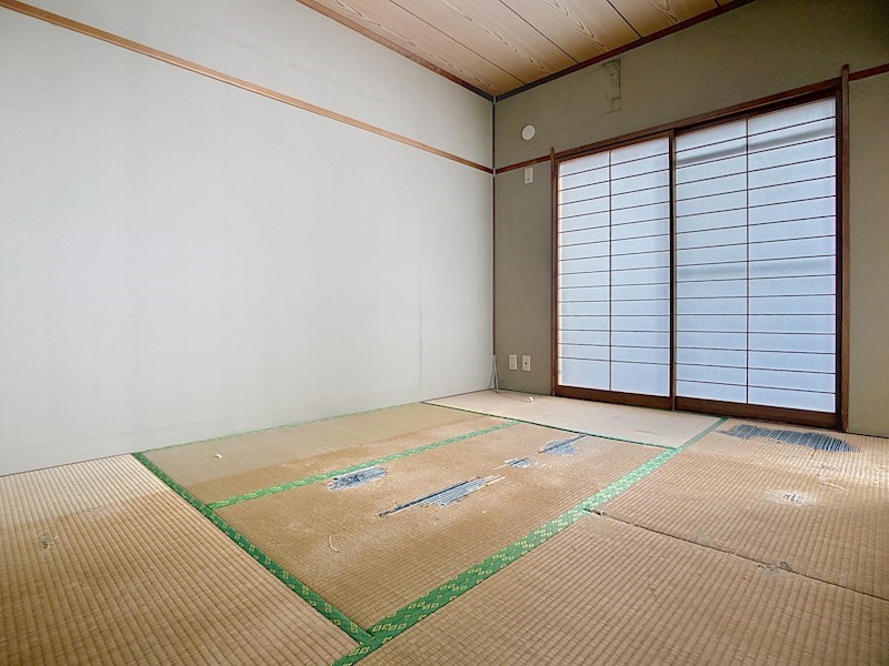 リバティ中島弐番館 内観写真（リビング以外の居室）