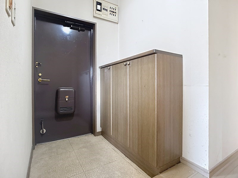 リバティ中島弐番館 現地写真（玄関）