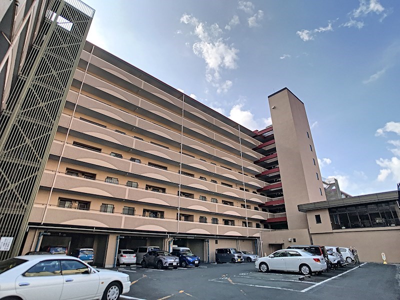 浜松アーバンヒルズ  共用部写真（駐車場）