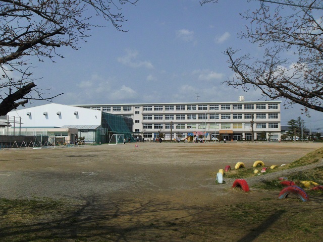 浜松市中央区笠井上町 小学校