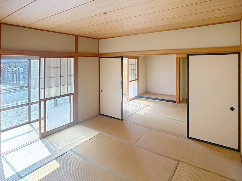 静岡県袋井市新屋４丁目 内観写真（リビング以外の居室）