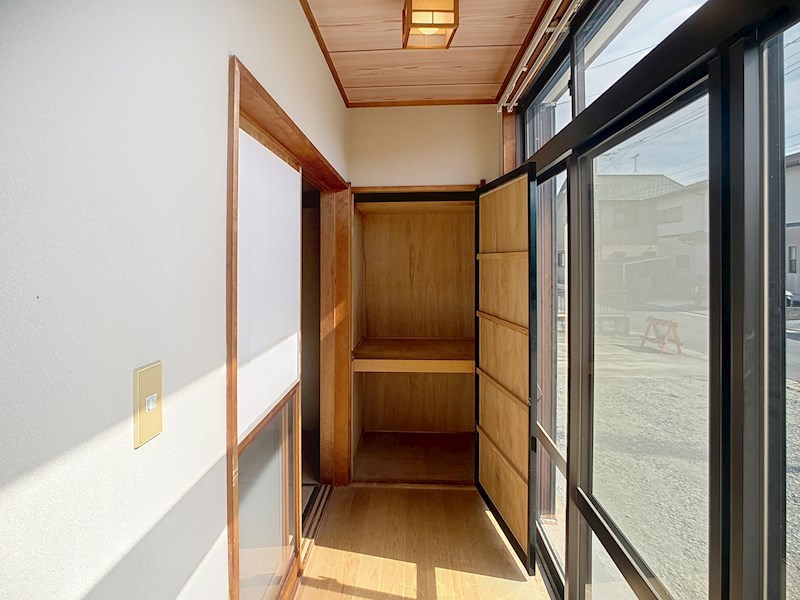 静岡県袋井市新屋４丁目 内観写真（収納）