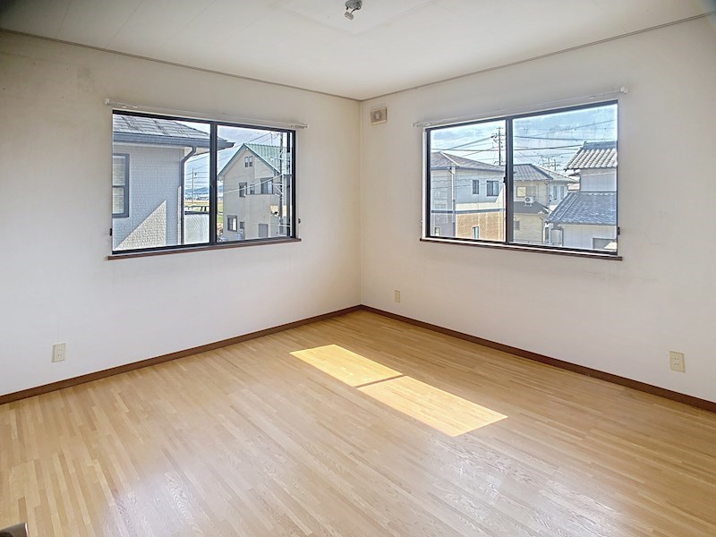 静岡県袋井市新屋４丁目 内観写真（リビング以外の居室）