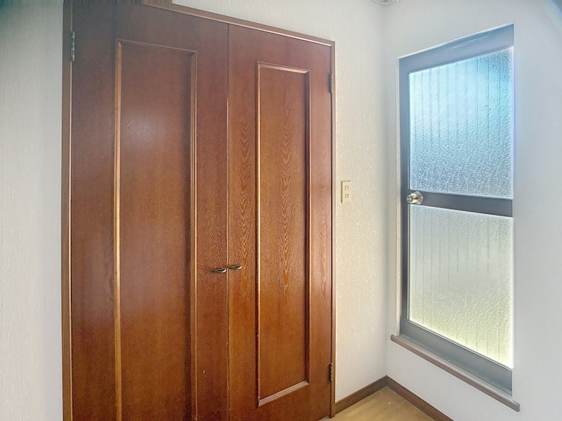 静岡県袋井市新屋４丁目 内観写真（収納）