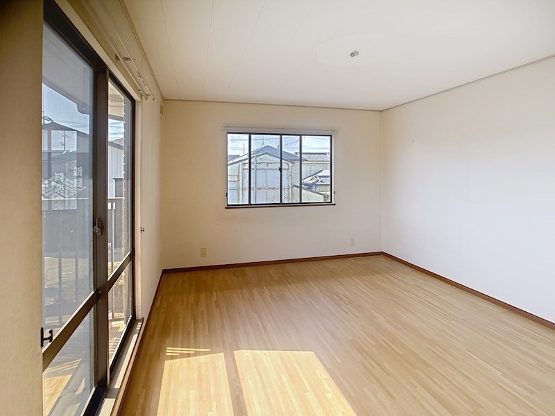 静岡県袋井市新屋４丁目 内観写真（リビング以外の居室）