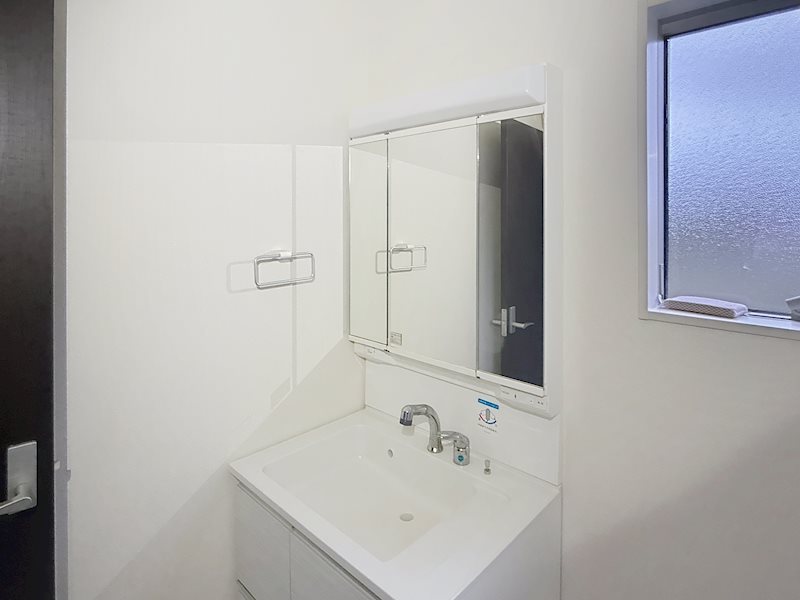 袋井市小山 内観写真（洗面台・洗面所）