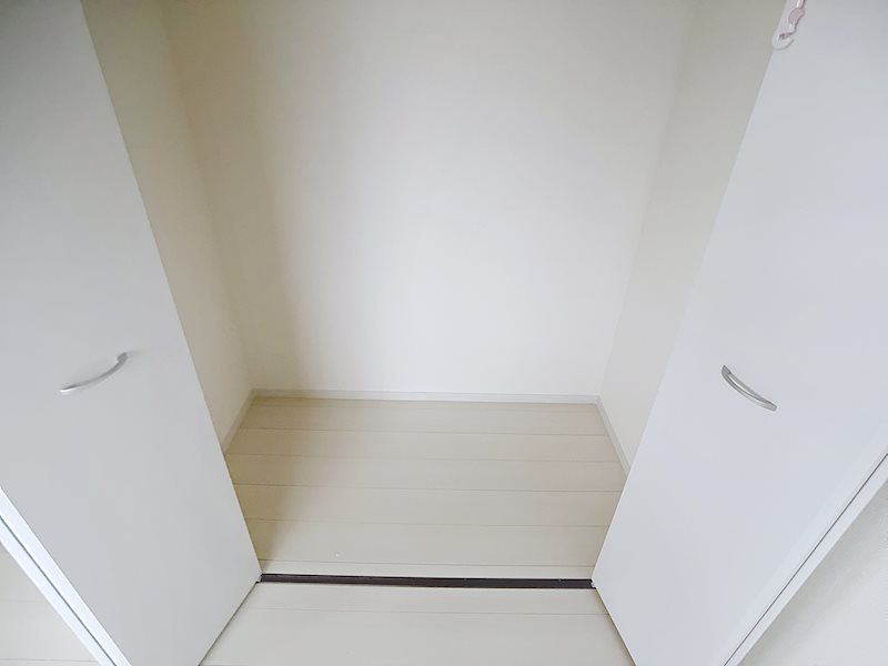 袋井市小山 内観写真（収納）