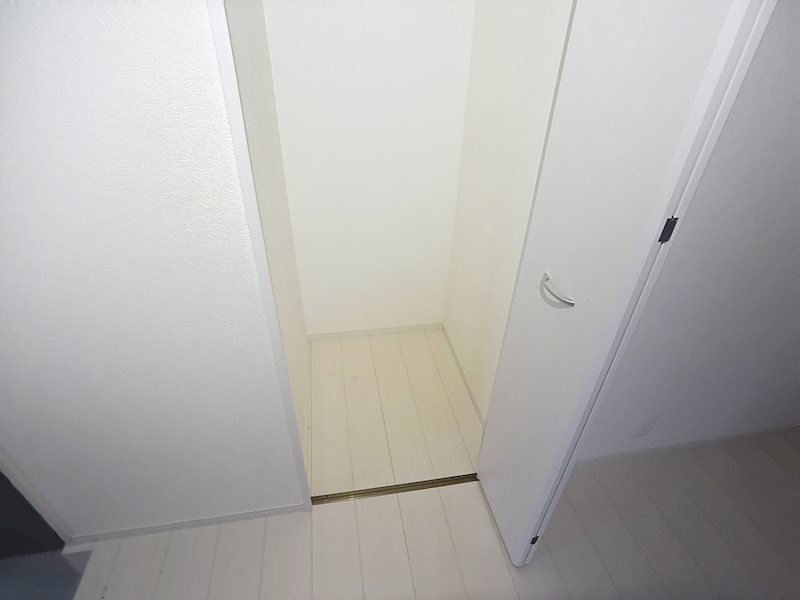 袋井市小山 内観写真（収納）