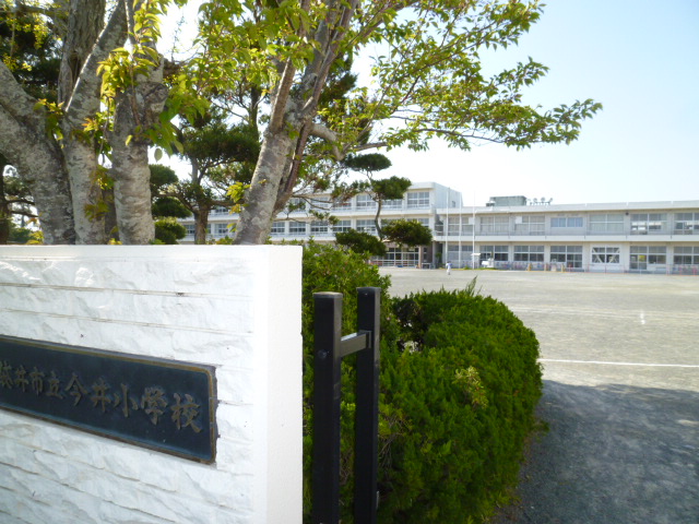 袋井市小山 小学校