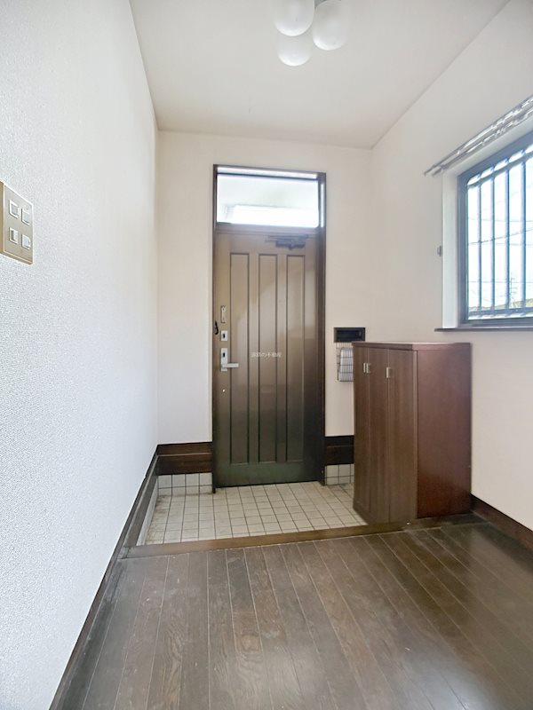 掛川市葛ヶ丘3丁目 現地写真（玄関）