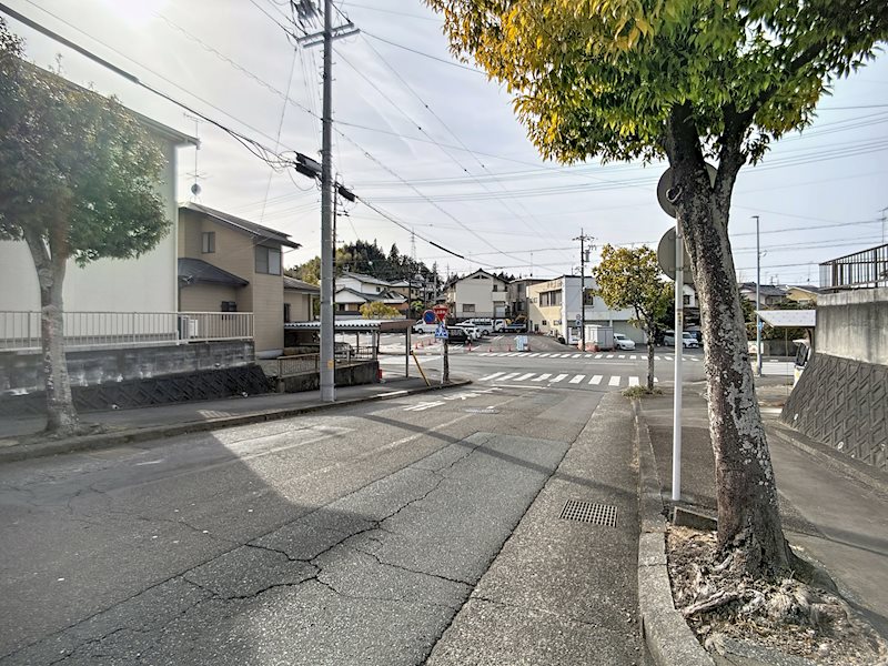 掛川市葛ヶ丘3丁目 現地写真（前面道路含む現地写真）