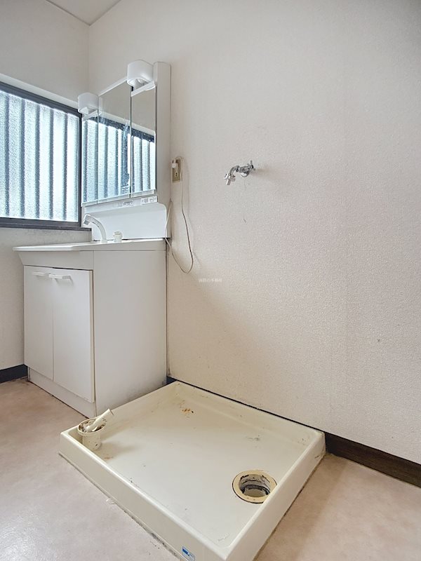 掛川市葛ヶ丘3丁目 内観写真（洗面台・洗面所）
