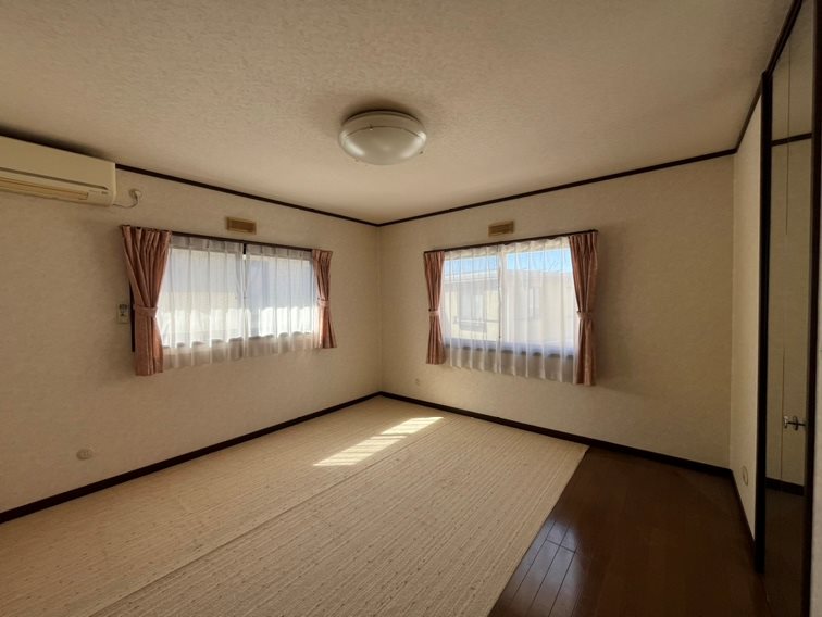 静岡県浜松市中央区大人見町 内観写真（子供部屋）