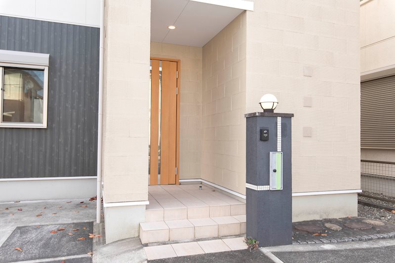 中央区上新屋町 現地写真（玄関）