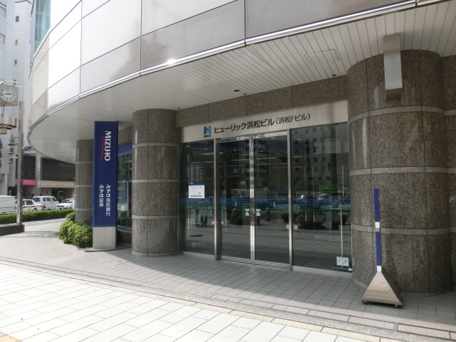 プレミスト鍛冶町 銀行